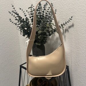 Elegant Cream Shoulder Bag